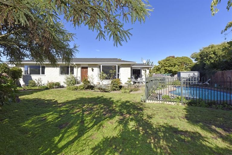 Photo of property in 42 Toorak Avenue, Avonhead, Christchurch, 8042
