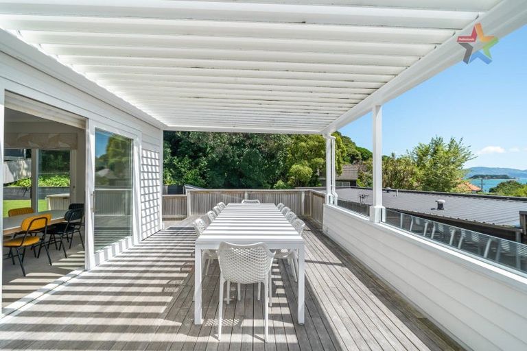 Photo of property in 8g Tawa Street, Eastbourne, Lower Hutt, 5013