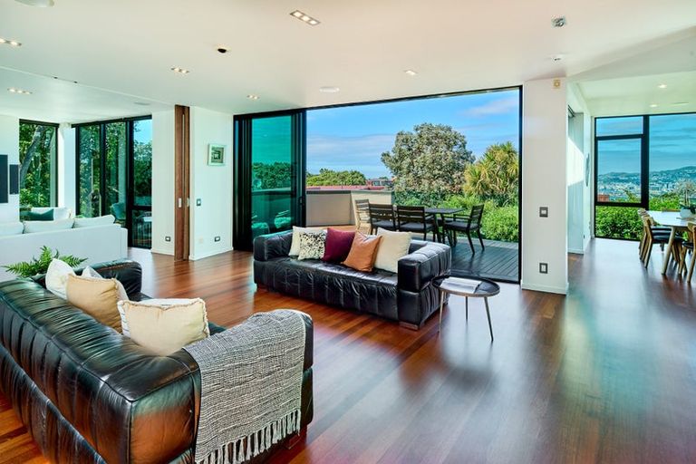 Photo of property in 24d Mandalay Terrace, Khandallah, Wellington, 6035