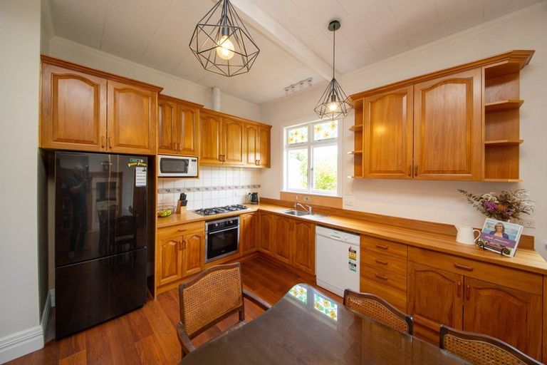 Photo of property in 15 Wellington Street, Feilding, 4702