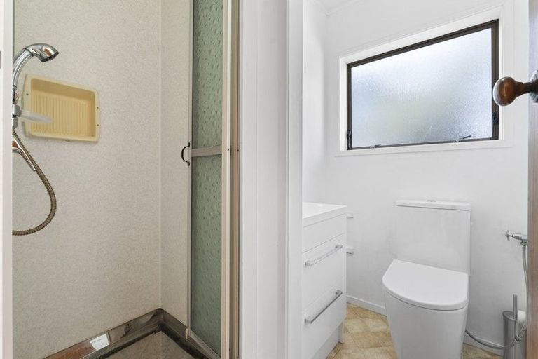 Photo of property in 2 Empire Road, Orewa, 0931