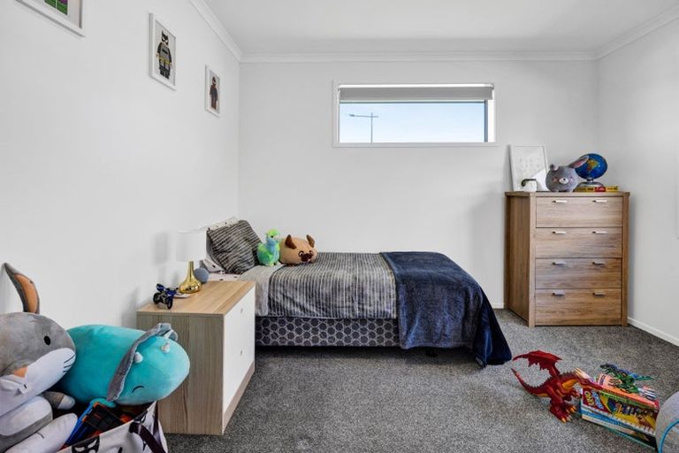 Photo of property in 18 Piharau Crescent, Hurdon, New Plymouth, 4310