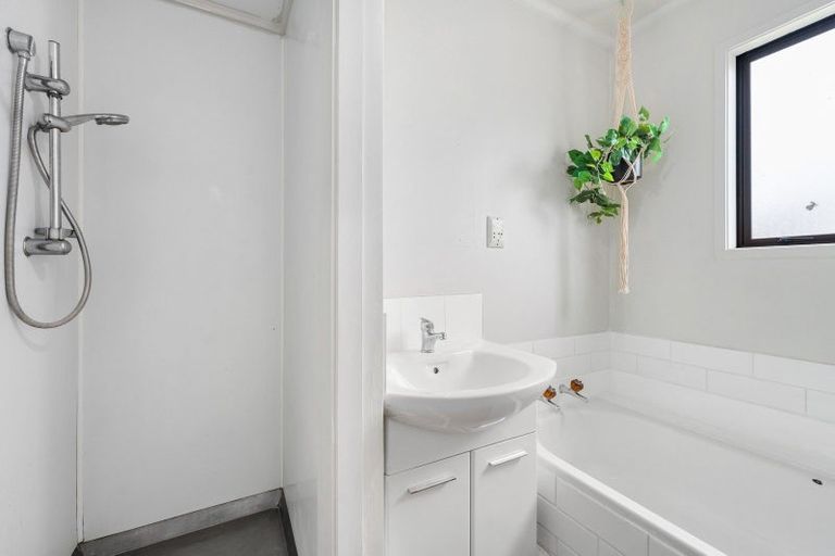 Photo of property in 9 Karamea Crescent, Kelvin Grove, Palmerston North, 4414