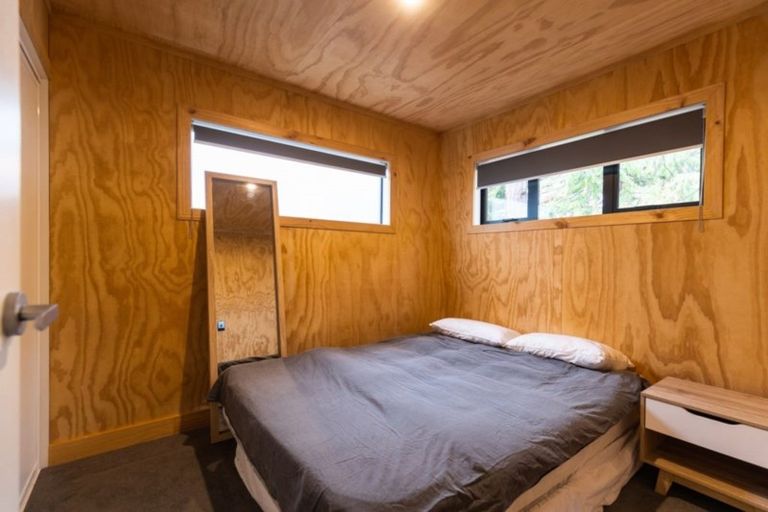 Photo of property in 18 Lochy Road, Fernhill, Queenstown, 9300