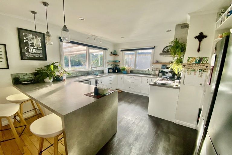 Photo of property in 5 Wells Street, Brighton, Dunedin, 9035