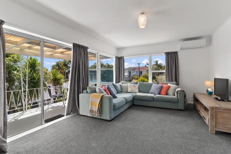Photo of property in 1/3 Opua Street, Belmont, Auckland, 0622