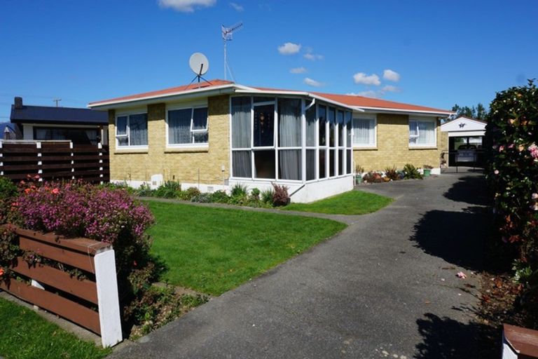 Photo of property in 129 Queen Street West, Levin, 5510