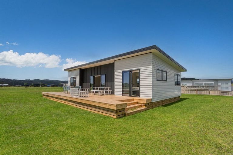 Photo of property in 290 Harbour Drive, Matarangi, Whitianga, 3592