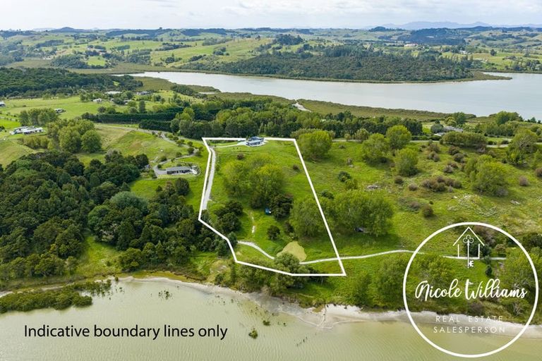 Photo of property in 275 Metcalfe Road, Matakohe, 0593