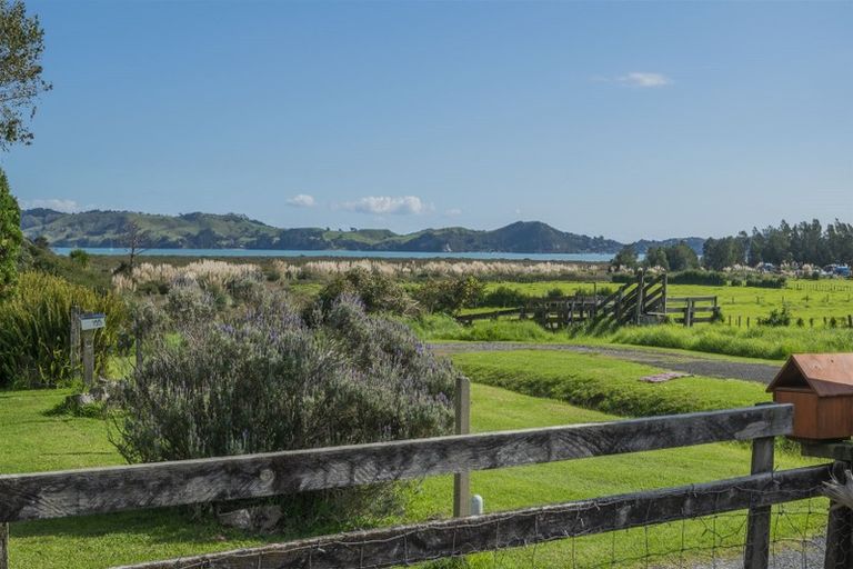 Photo of property in 119 Huaroa Street, Coromandel, 3506
