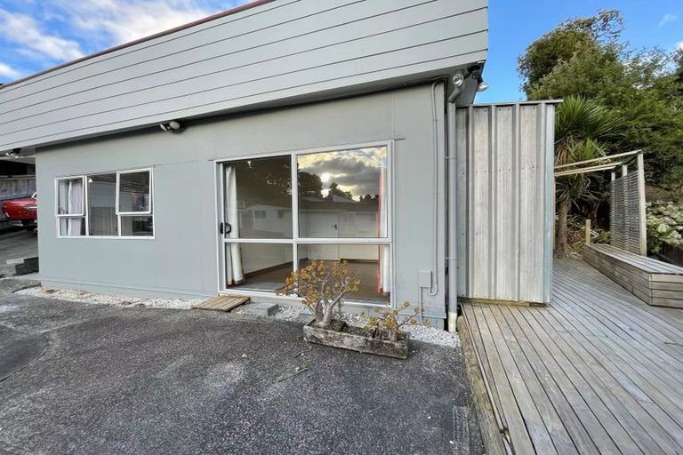 Photo of property in 31 Sequoia Place, Sunnynook, Auckland, 0620