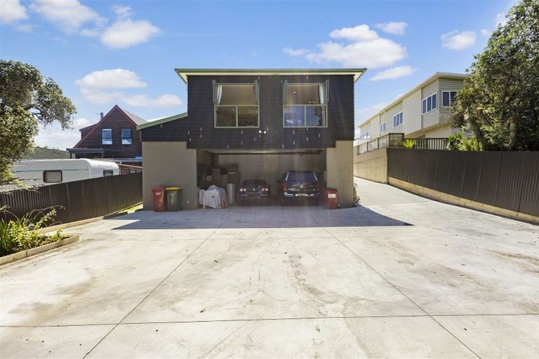 Photo of property in 1315 Whangaparaoa Road, Army Bay, Whangaparaoa, 0930