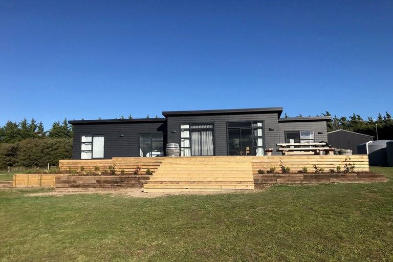 Photo of property in 24 Fraters Road, Martinborough, 5781