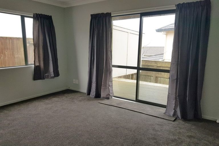 Photo of property in 22a Bowes Crescent, Strathmore Park, Wellington, 6022