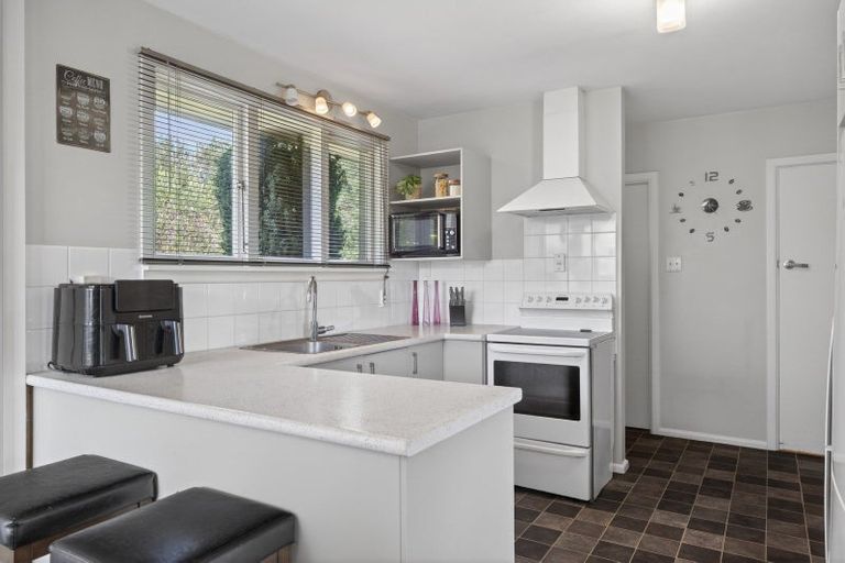 Photo of property in 73 Dunedin Street, Redwood, Christchurch, 8051