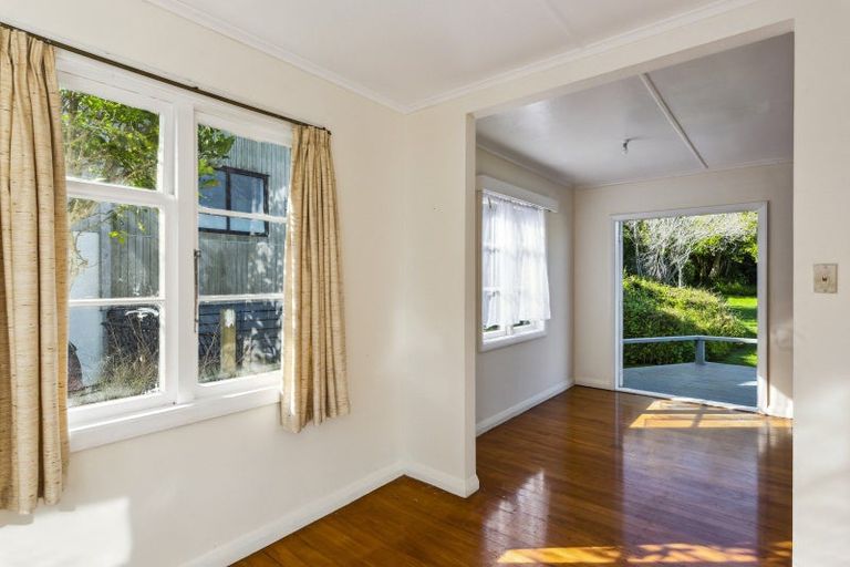Photo of property in 11 Winara Avenue, Waikanae, 5036