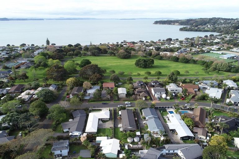 Photo of property in 13a The Circle, Manly, Whangaparaoa, 0930