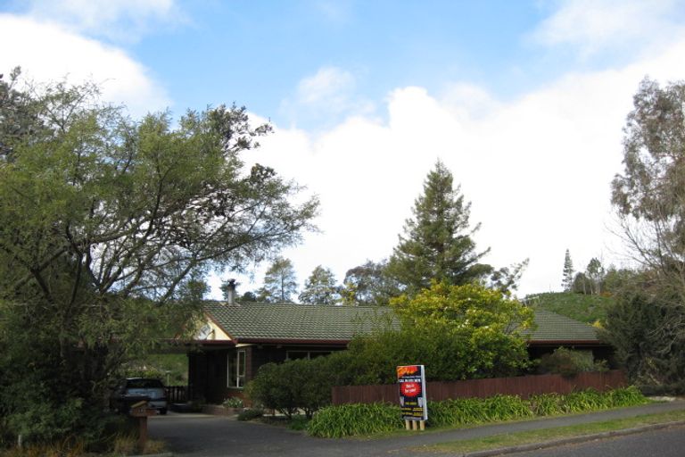 Photo of property in 15 Tokomaru Drive, Havelock North, 4130