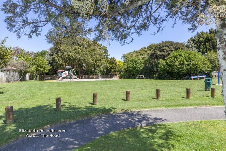 Photo of property in 171a Langdale Avenue, Paraparaumu, 5032