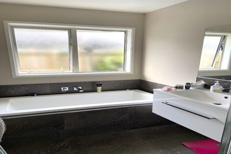 Photo of property in 35 Maka Lane, Halswell, Christchurch, 8025