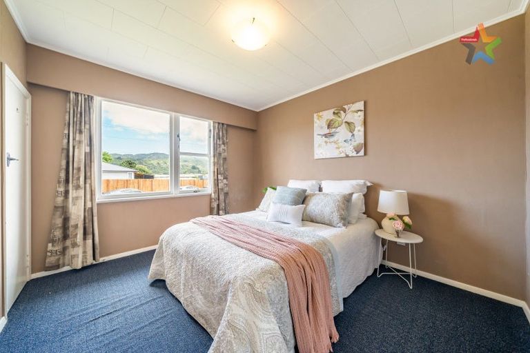Photo of property in 62 Russell Road, Wainuiomata, Lower Hutt, 5014