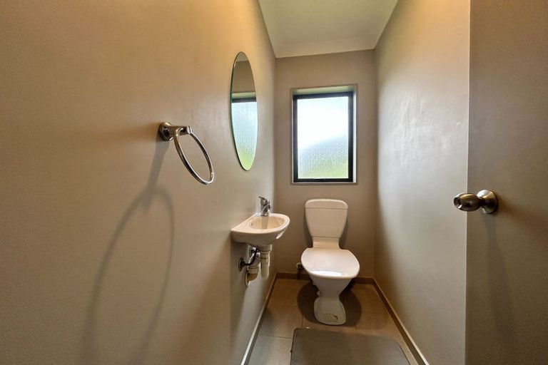 Photo of property in 45 Helleur Road, Massey, Auckland, 0614