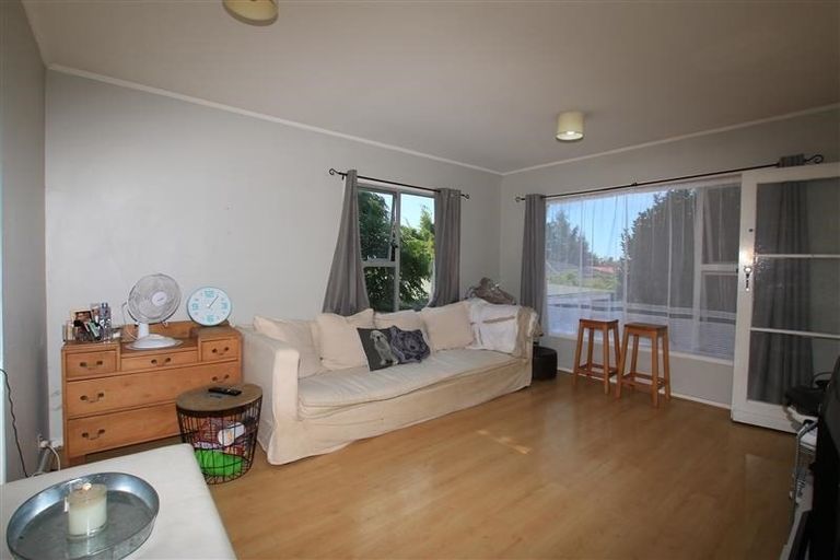 Photo of property in 6/25 West Coast Road, Glen Eden, Auckland, 0602