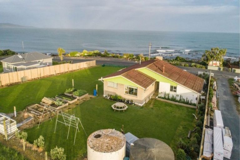 Photo of property in 1302 Kaka Point Road, Kaka Point, Balclutha, 9271