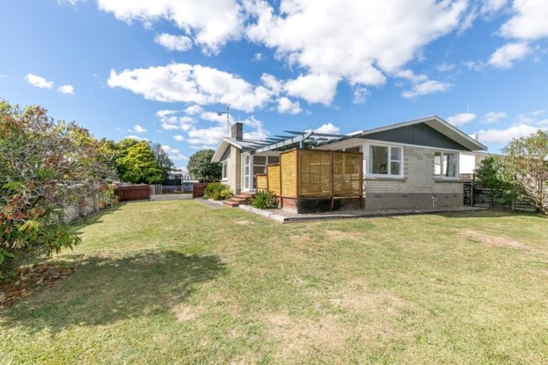 Photo of property in 2 Katherine Place, Melville, Hamilton, 3206