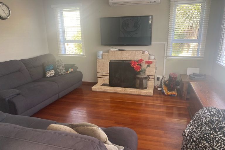 Photo of property in 1/25 Woodward Avenue, Mangere Bridge, Auckland, 2022