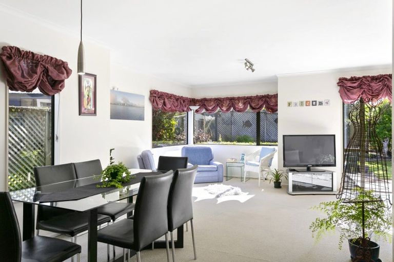 Photo of property in 2 Abbey Way, Rangatira Park, Taupo, 3330