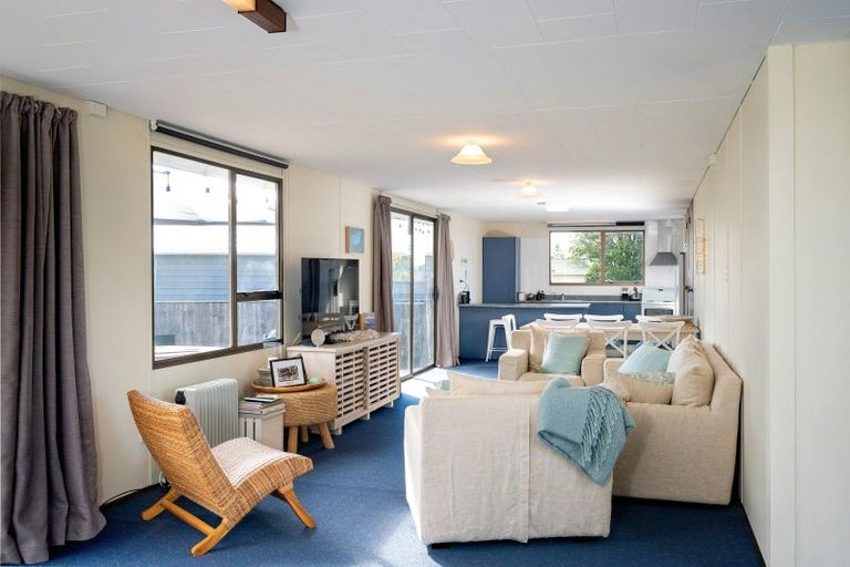 Photo of property in 8a Airini Road, Waimarama, 4294