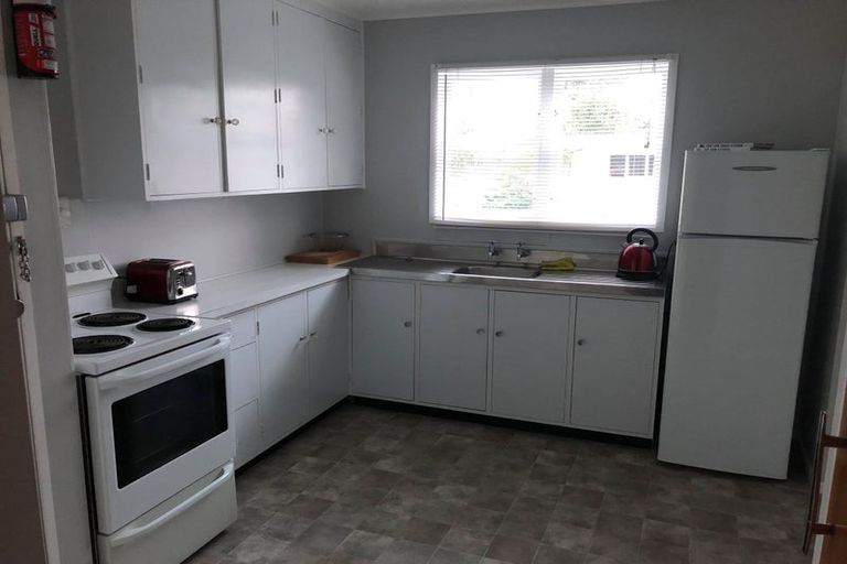 Photo of property in 8/52 Leighton Avenue, Waiwhetu, Lower Hutt, 5010