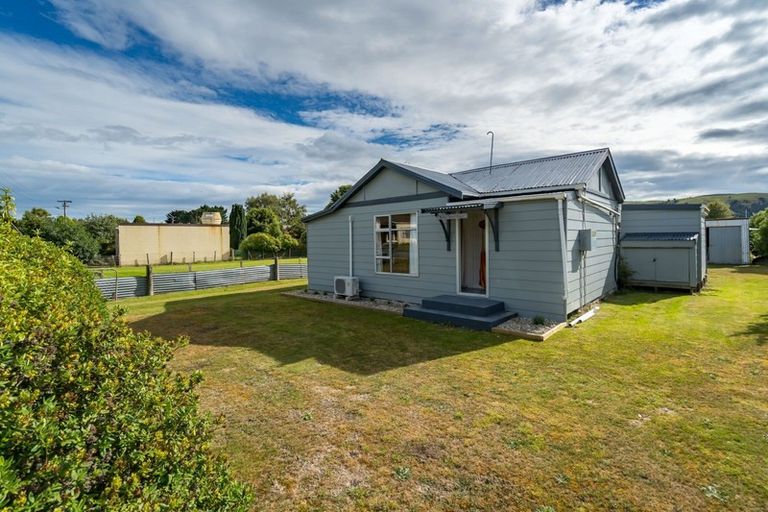 Photo of property in 15 Wratten Road, Owaka, 9585
