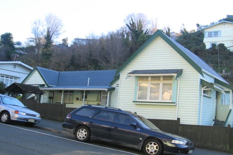 Photo of property in 37 Shakespeare Road, Bluff Hill, Napier, 4110