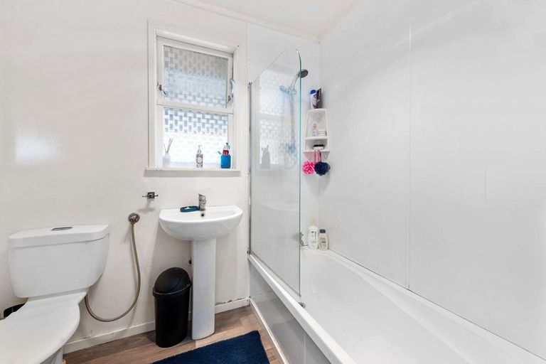 Photo of property in 19 Fenruss Street, Fairy Springs, Rotorua, 3015