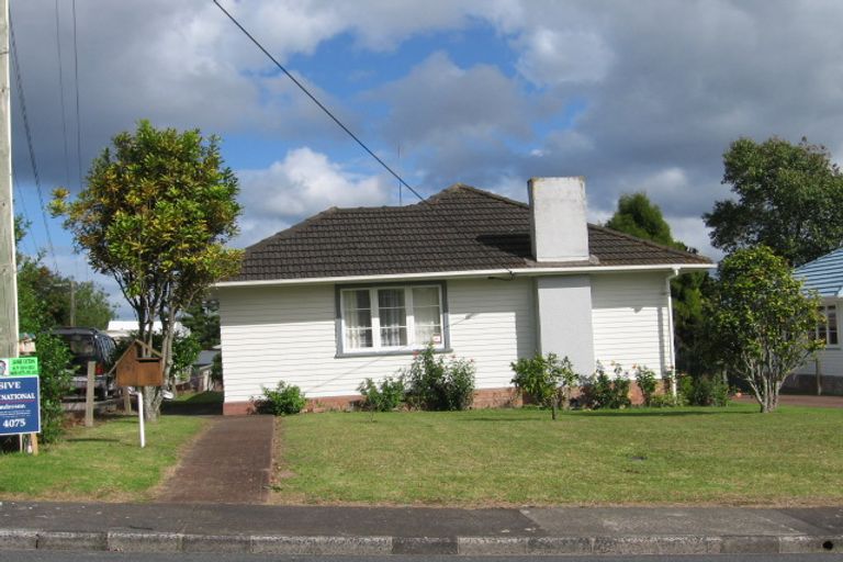 Photo of property in 5 Alma Street, Te Atatu South, Auckland, 0610
