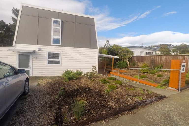 Photo of property in 12 Glen Alton Avenue, Paparangi, Wellington, 6037
