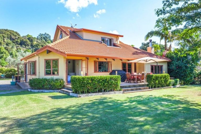 Photo of property in 892 Purangi Road, Cooks Beach, Whitianga, 3591