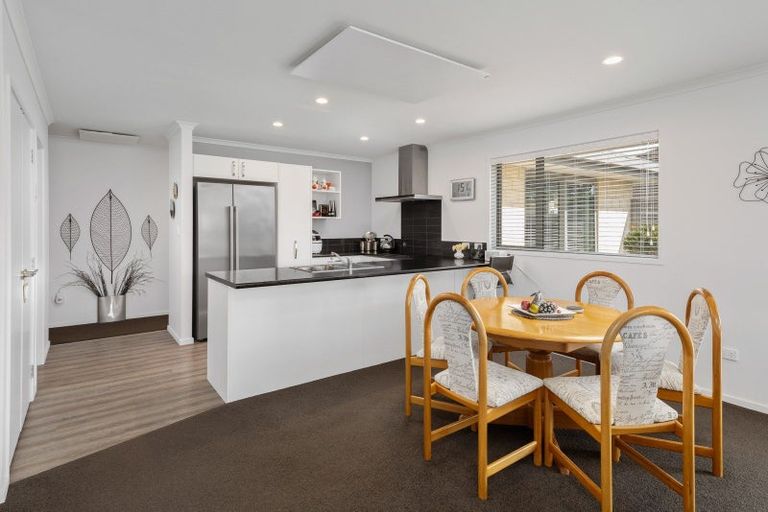 Photo of property in 10 Easthaven Place, Redwoodtown, Blenheim, 7201