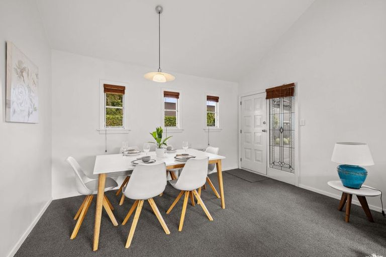 Photo of property in 2/75 Garreg Road, Bryndwr, Christchurch, 8052
