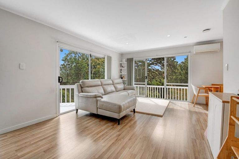 Photo of property in 9 Bryers Place, Bayview, Auckland, 0629