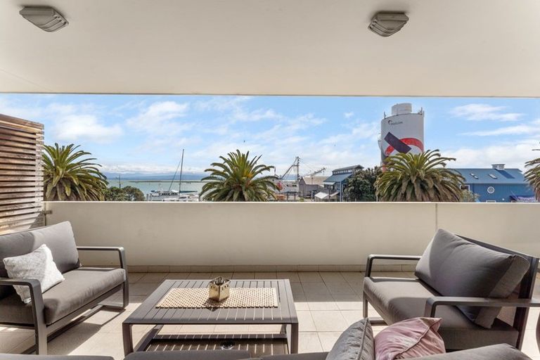 Photo of property in Latitude 41, 10/269 Wakefield Quay, Stepneyville, Nelson, 7010