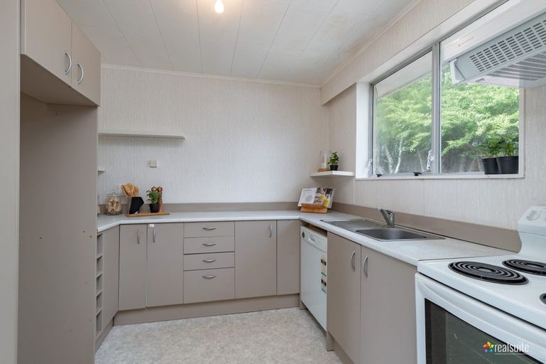 Photo of property in 7 Garth Lane, Maoribank, Upper Hutt, 5018