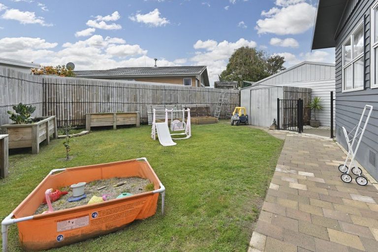 Photo of property in 30 Folkestone Drive, Flaxmere, Hastings, 4120