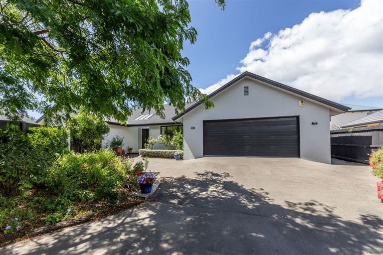 Photo of property in 9 Seclusion Lane, Parklands, Christchurch, 8083