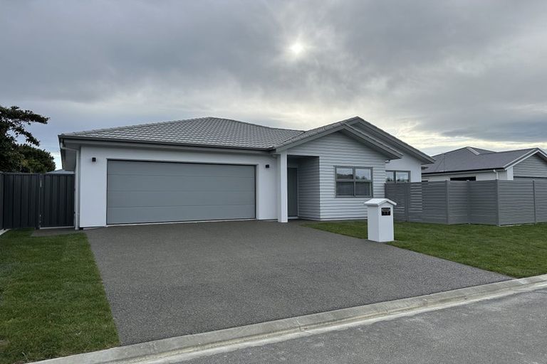 Photo of property in 17 George Yee Place, Taradale, Napier, 4112