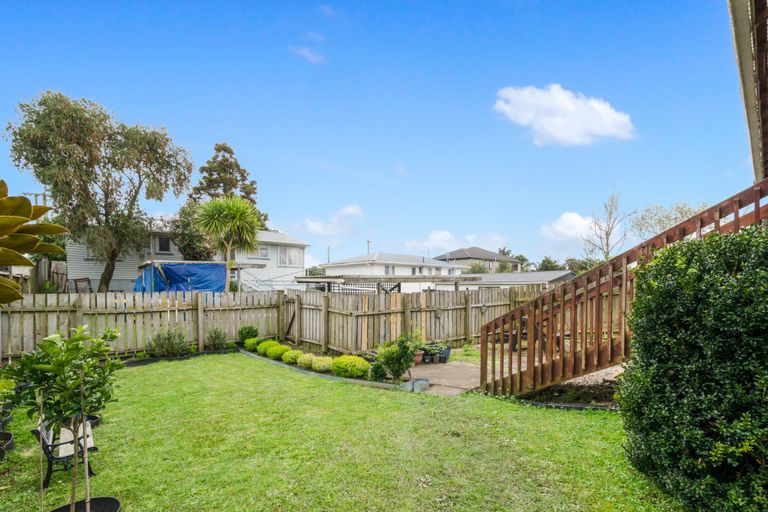 Photo of property in 6a Powell Place, Henderson, Auckland, 0610