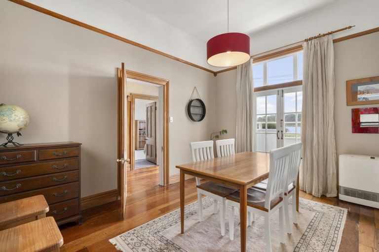 Photo of property in 44 Evans Bay Parade, Roseneath, Wellington, 6021