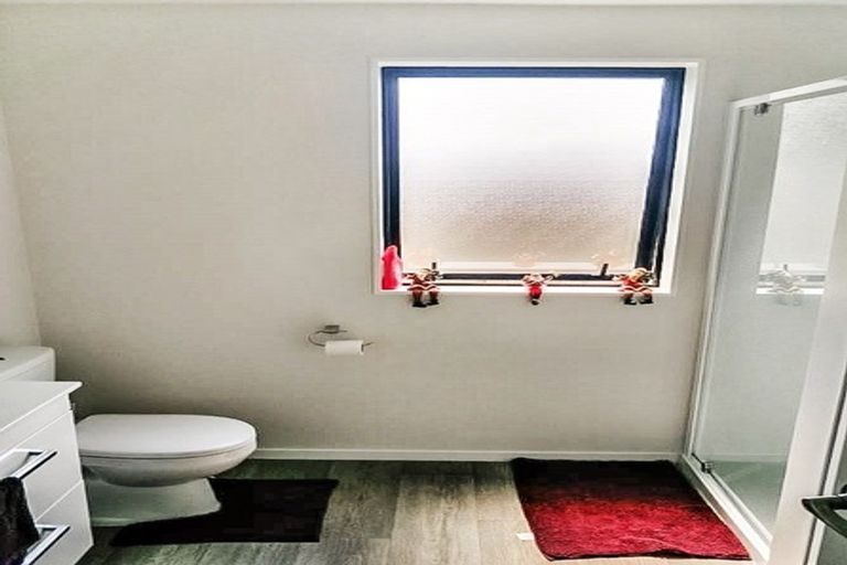 Photo of property in 82 Prado Drive, Pukekohe, 2120